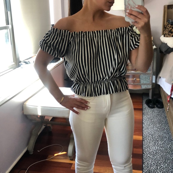 H&M black and white striped off the shoulder top - Picture 2 of 4